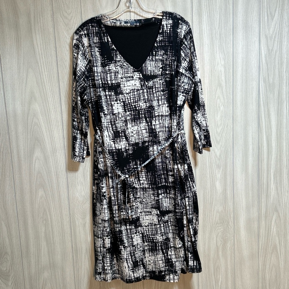 Kelly By Clinton Kelly Black And White Knew Length Dress Size Medium